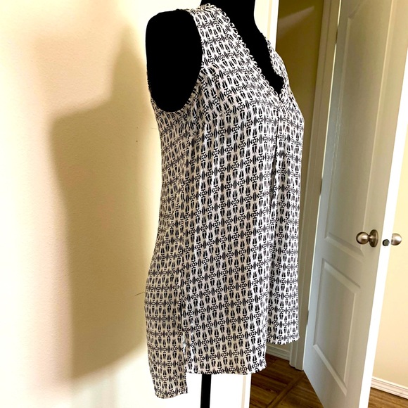 DR2 High-Low Sleeveless Top Oversized XS Black & White - Picture 2 of 13